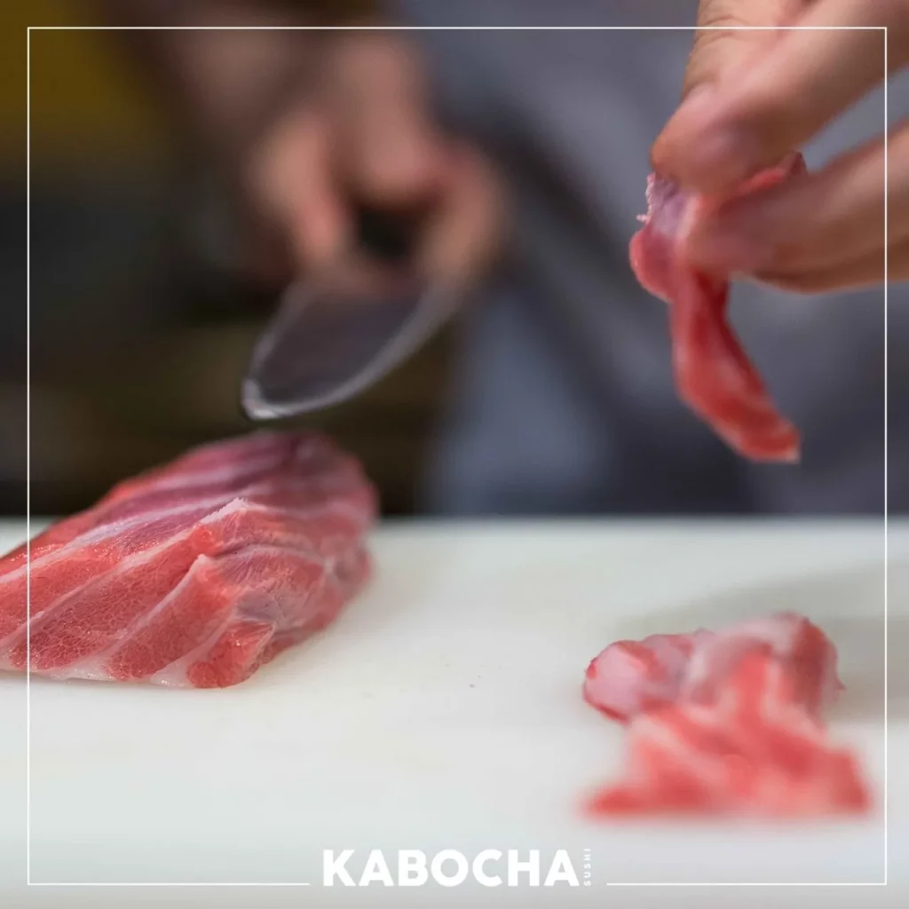 ร้านอาหารญี่ปุ่น kabocha sushi delivery ซาซิมิ ปลาดิบ มี ปลามากุโระ