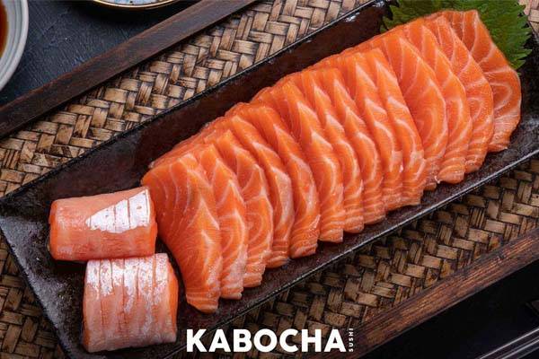 อาหารญี่ปุ่น แซลมอน ภาษาญี่ปุ่น คือ ชาเกะ มาทาน ปลาส้ม จาก kabocha sushi delivery