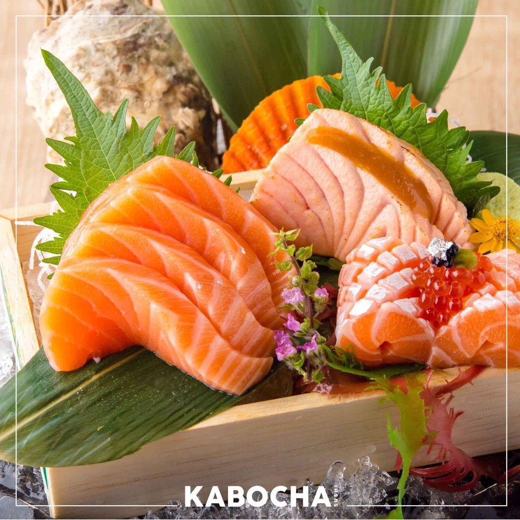 อาหารญี่ปุ่น แซลมอน ภาษาญี่ปุ่น คือ ชาเกะ มาทาน ปลาส้ม ที่ kabocha sushi delivery