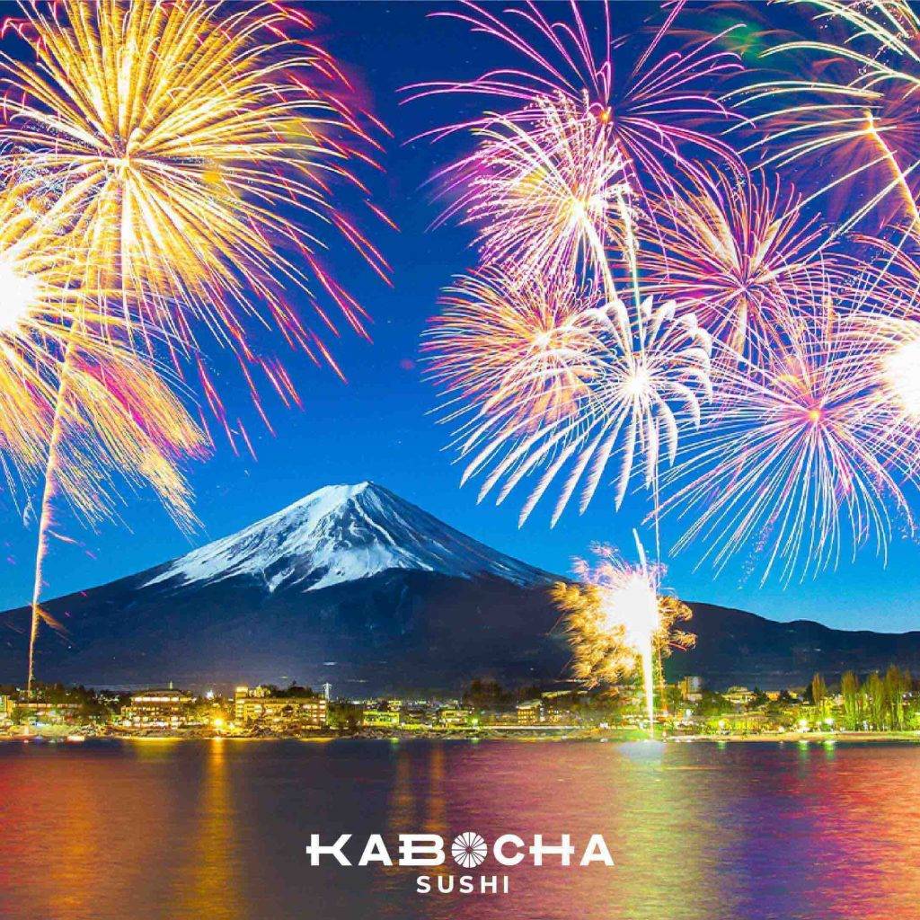 จุดพลุ ใน วันปีใหม่ ของ ชาวญี่ปุ่น โดย kabocha sushi ที่ ฟูจิ